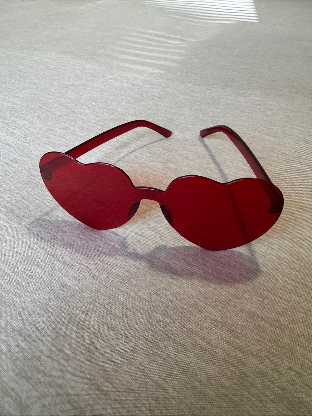 Red Heart-Shape Lens Women's Fashion Sunglasses